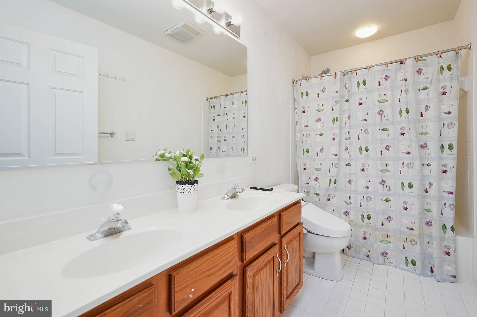 PT ROCKVILLE TWN RES 1 - Residential