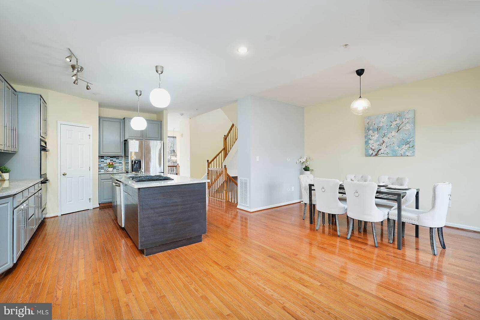 PT ROCKVILLE TWN RES 1 - Residential