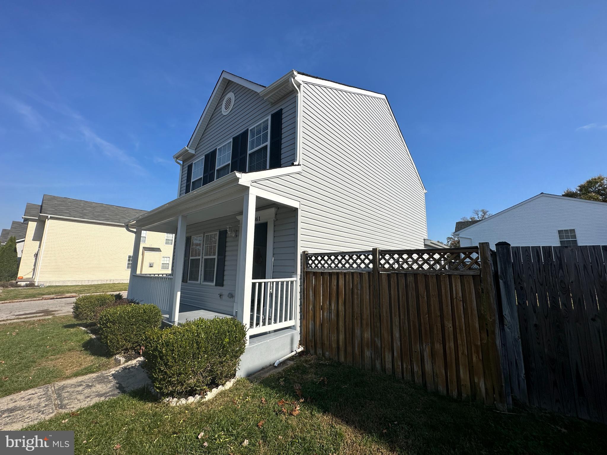 OUTING PARK - Residential Lease