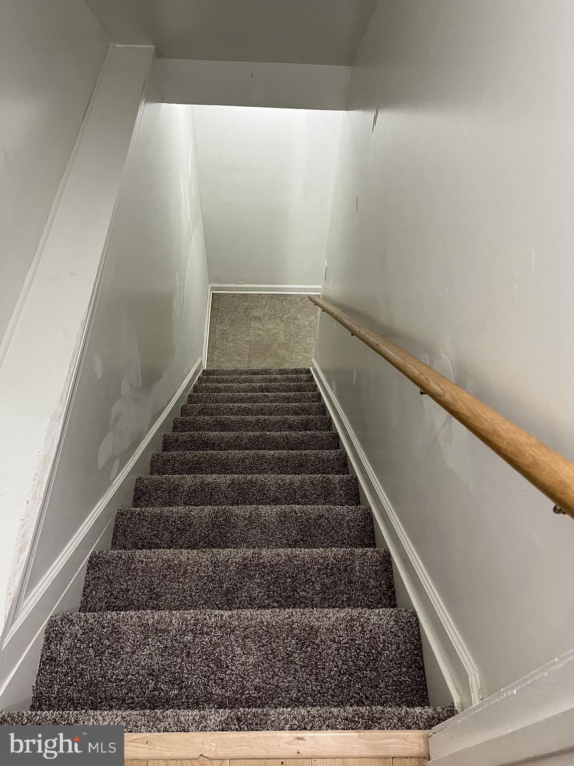 OUTING PARK - Residential Lease