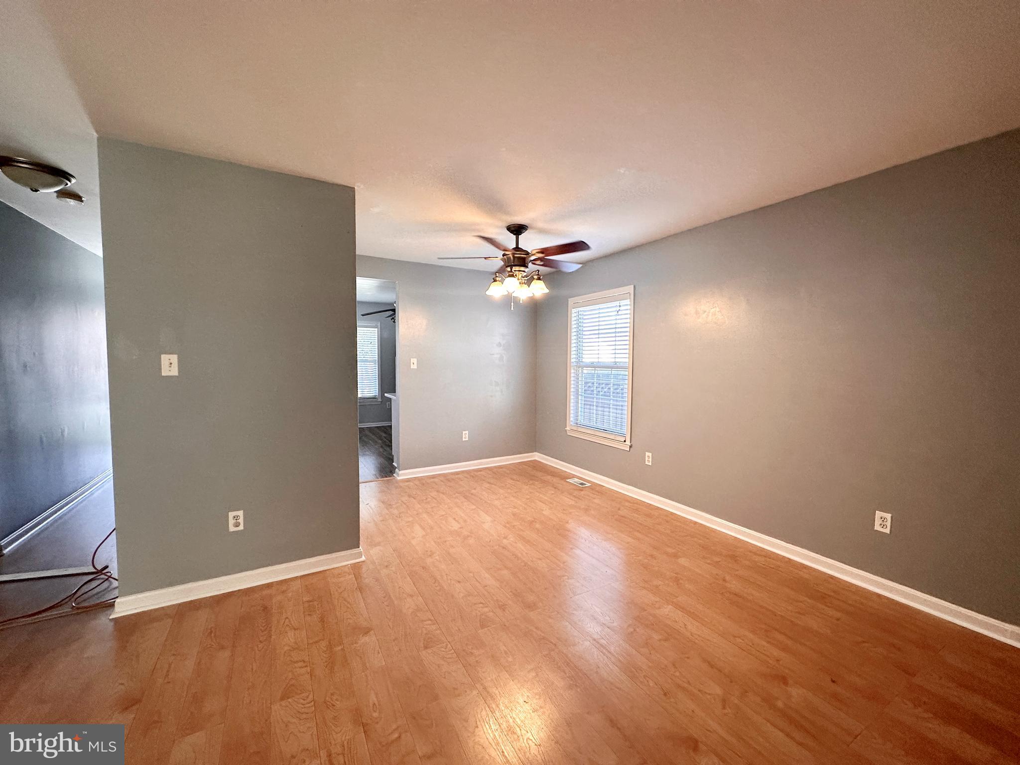 OUTING PARK - Residential Lease