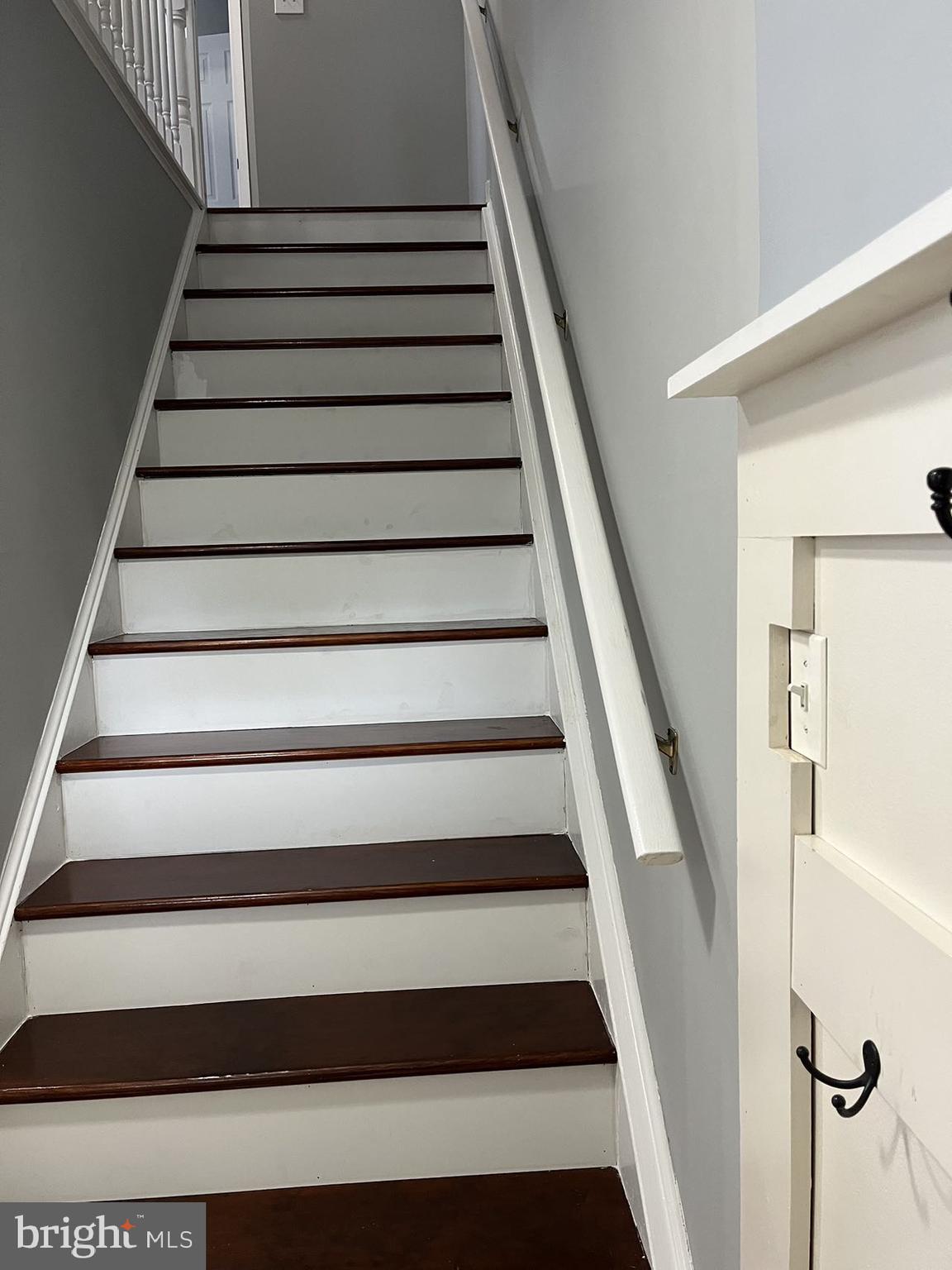 OUTING PARK - Residential Lease