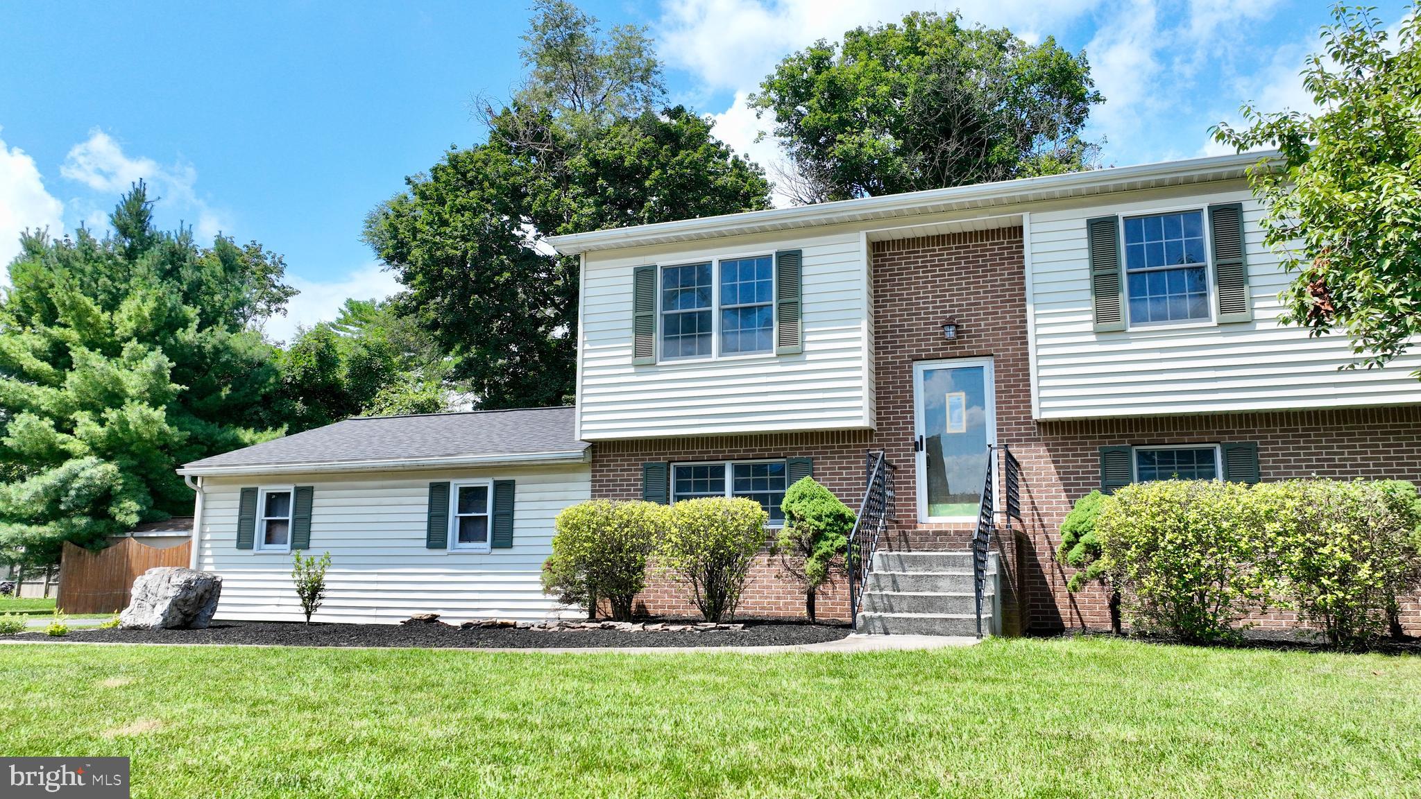 4 RASPBERRY DRIVE