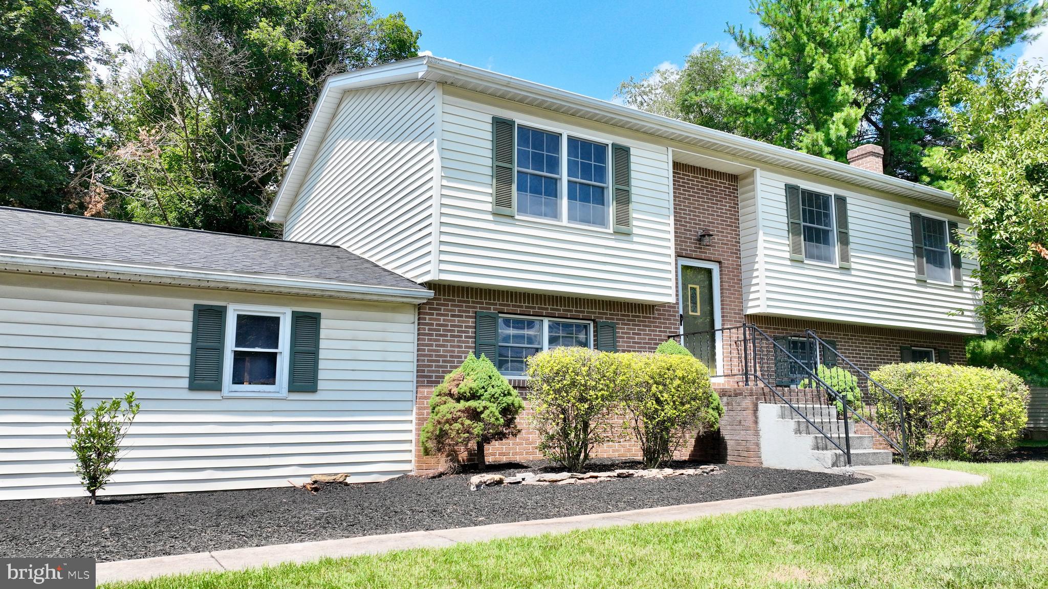 4 RASPBERRY DRIVE