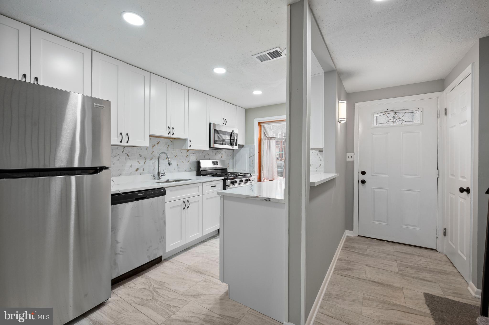 WINDMILL SQUARE - Residential