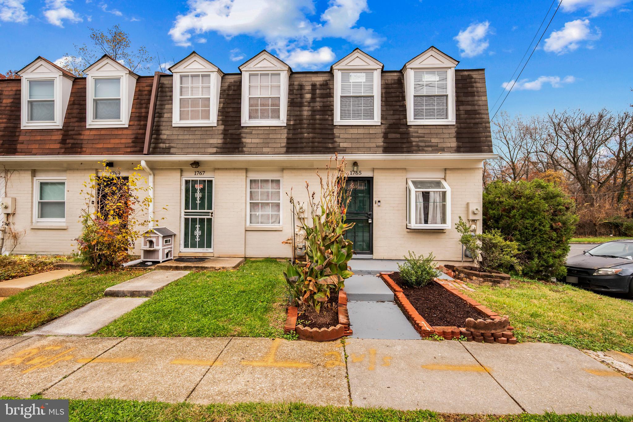 WINDMILL SQUARE - Residential