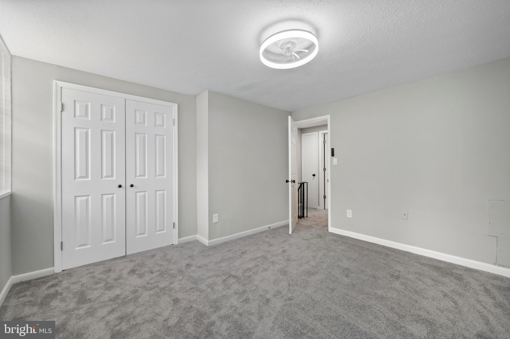 WINDMILL SQUARE - Residential