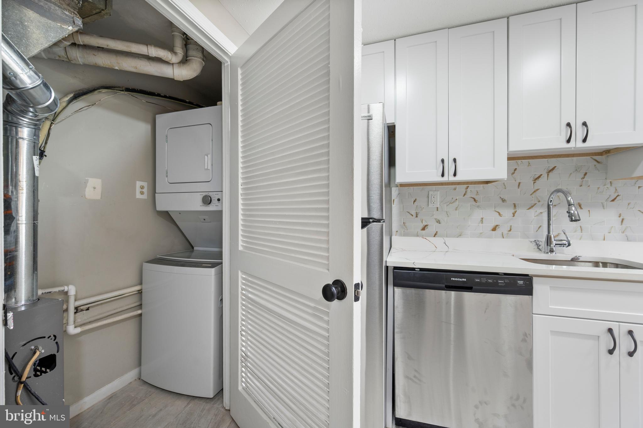 WINDMILL SQUARE - Residential