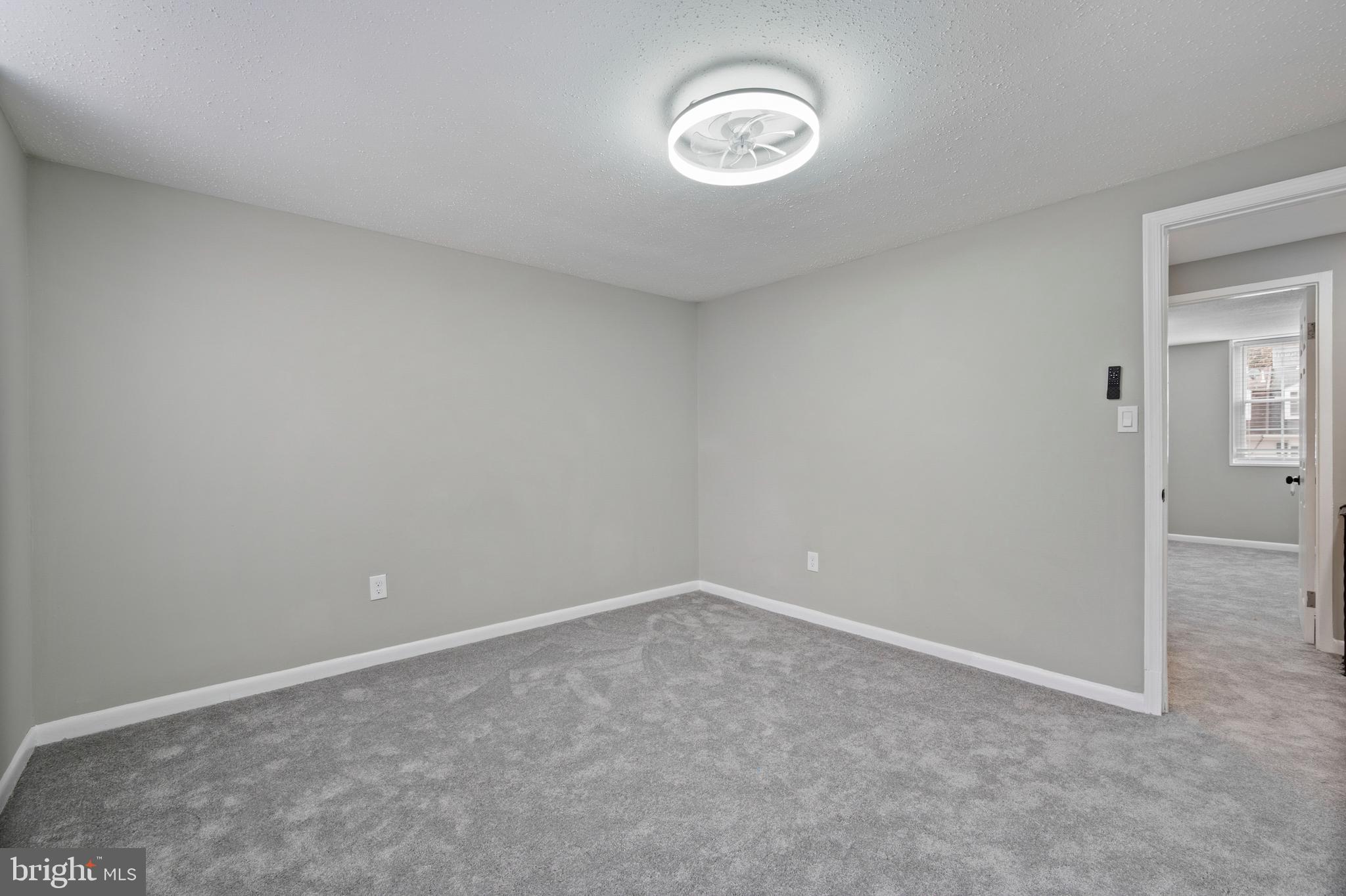 WINDMILL SQUARE - Residential