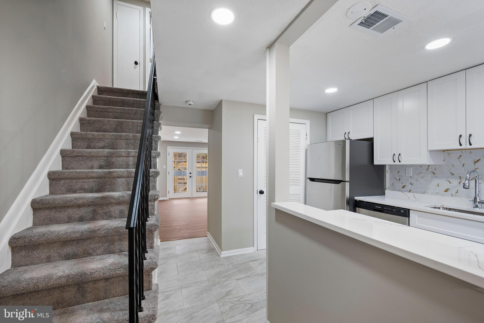 WINDMILL SQUARE - Residential