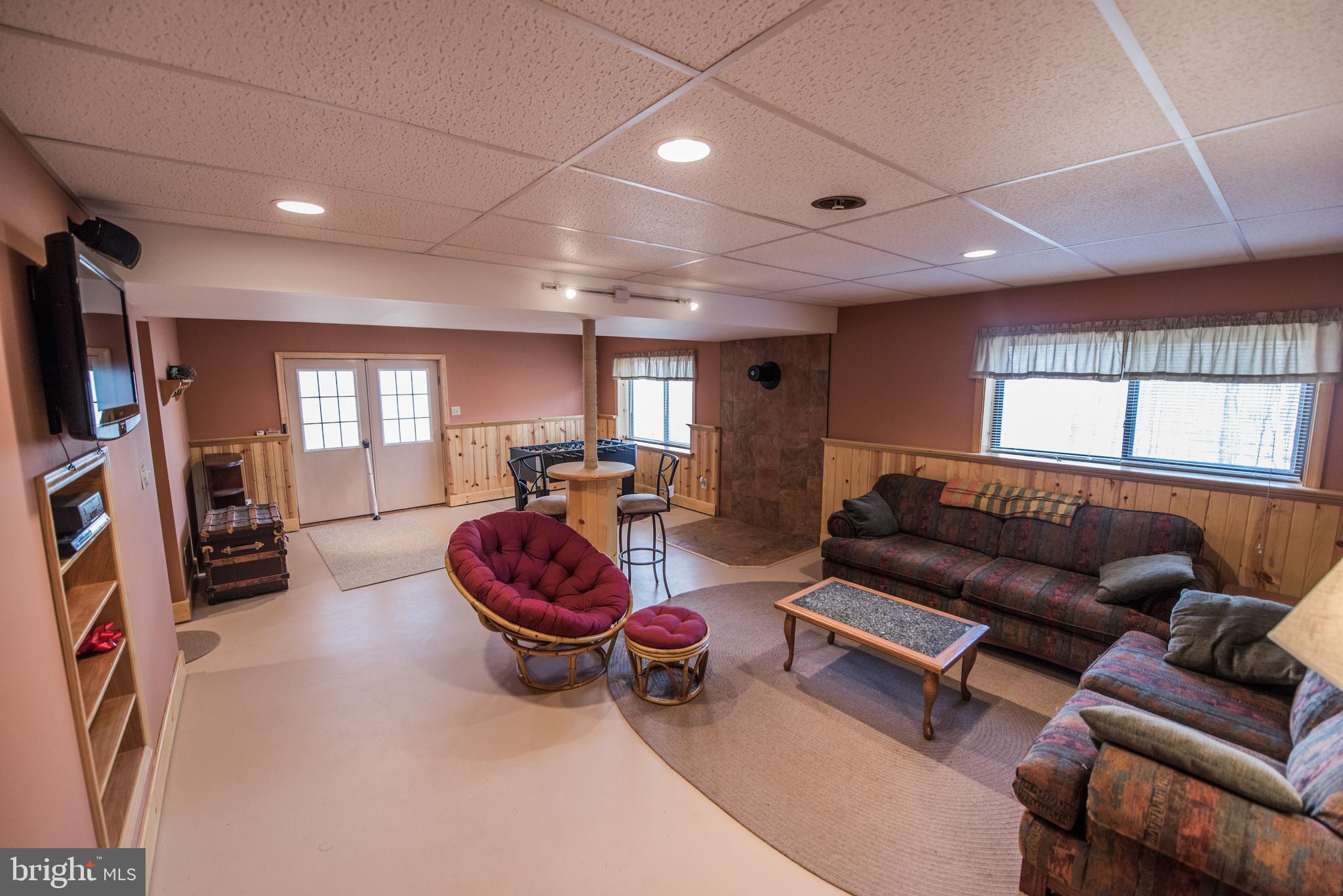 OLD MILL MANOR - Residential