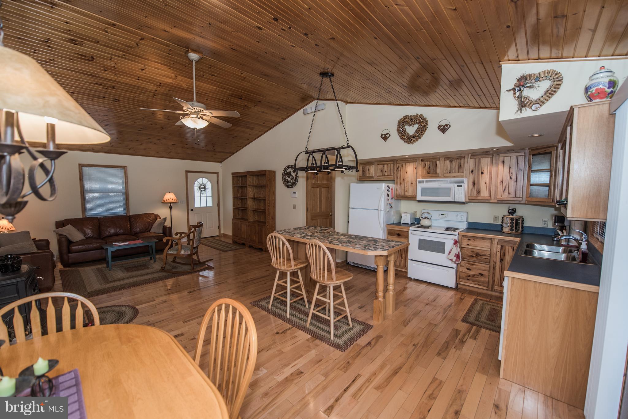 OLD MILL MANOR - Residential