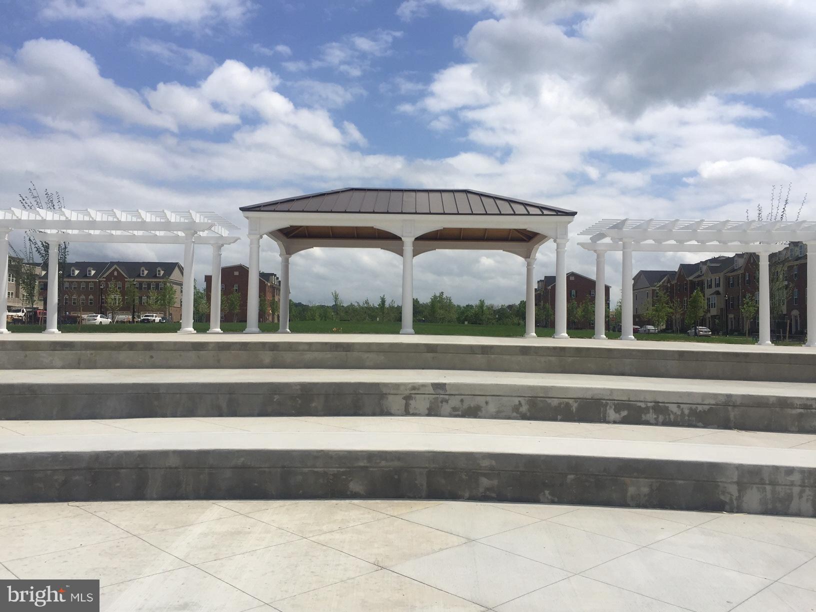 GREENBELT STATION - Residential