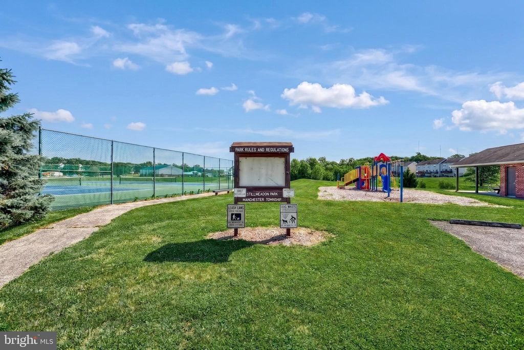 Photo of 644 Kyle Road, YORK, PA 17404 (MLS # PAYK2104578)
