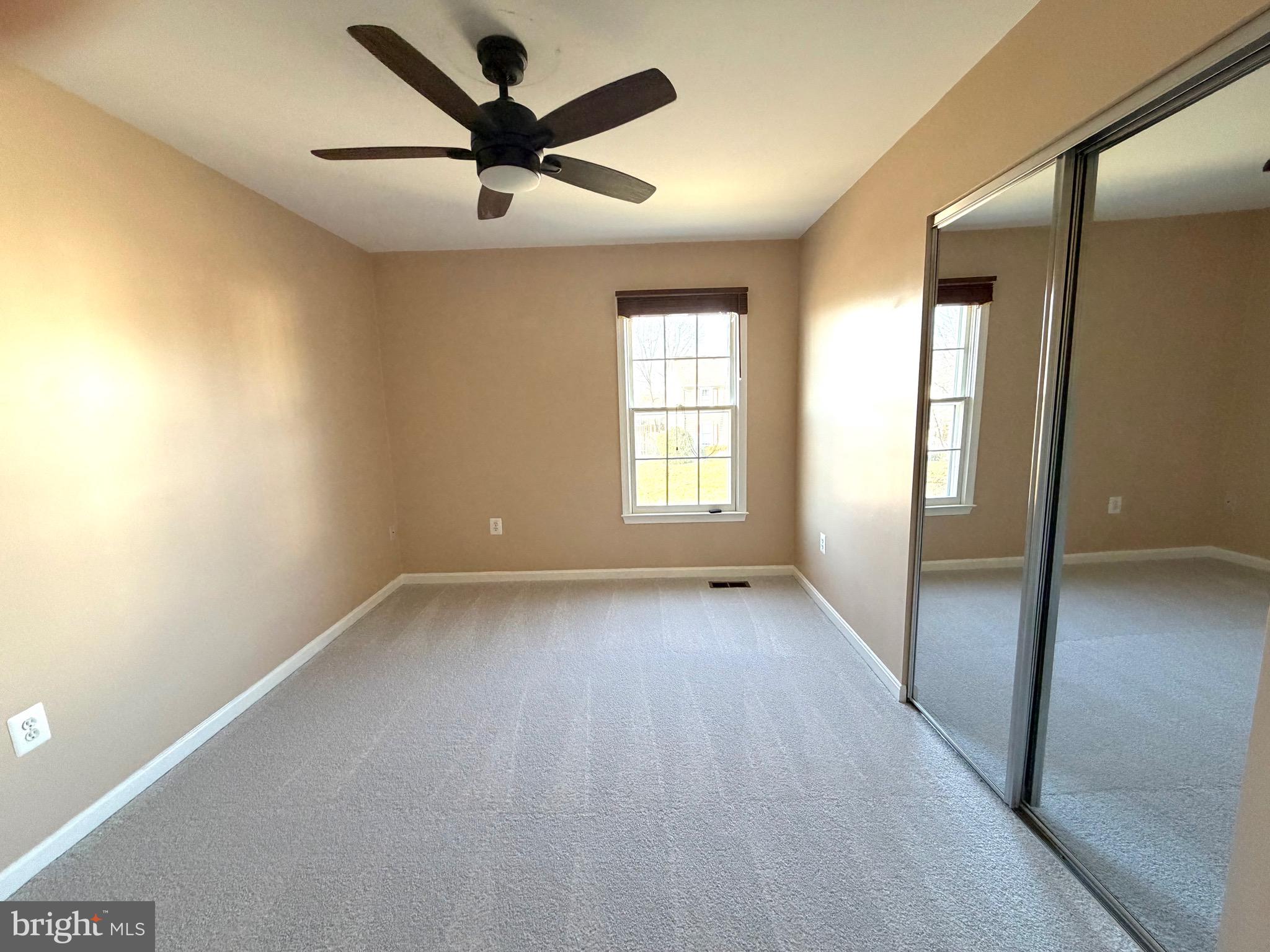 COUNTRY CLUB MANOR - Residential