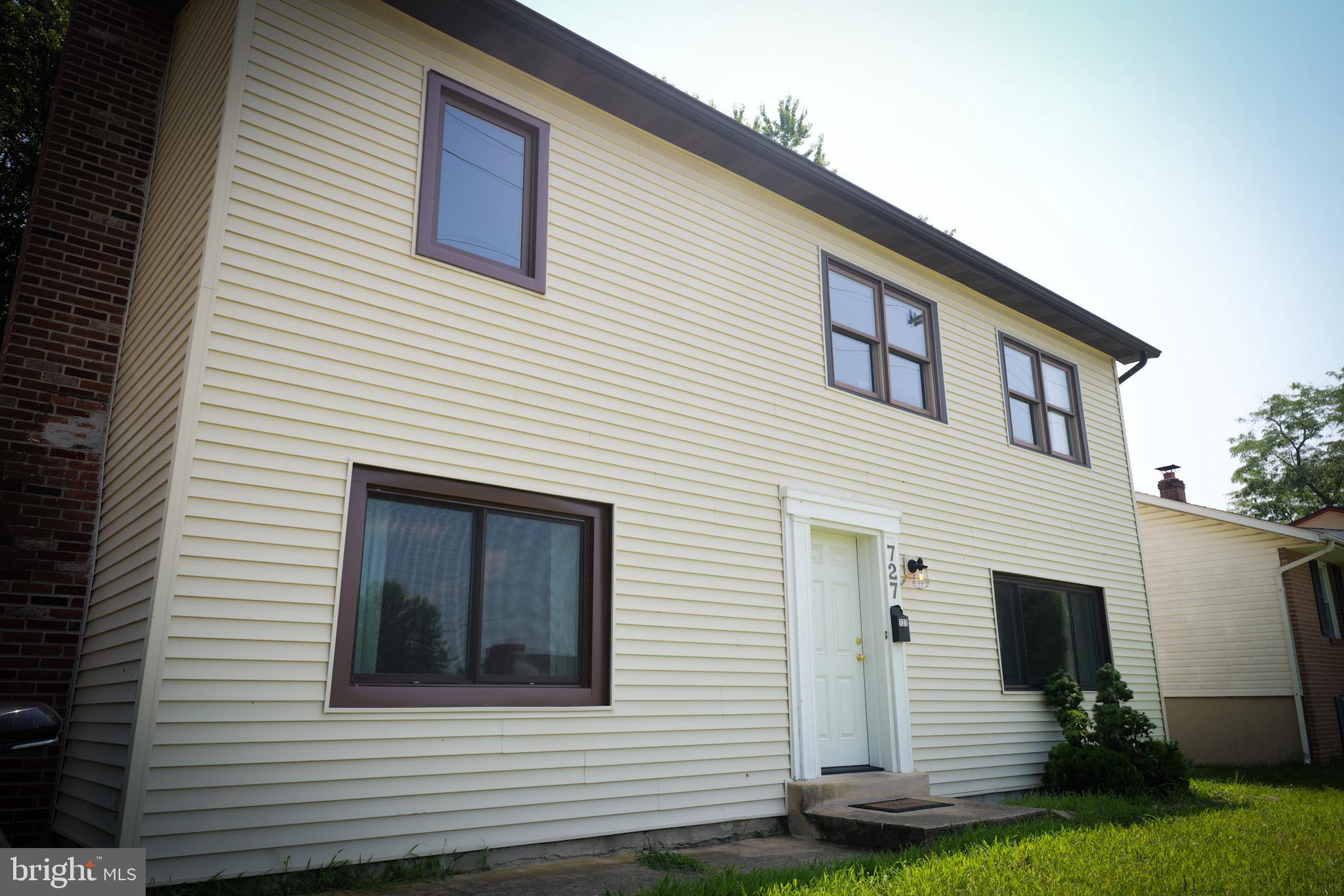 727 PEAR STREET
