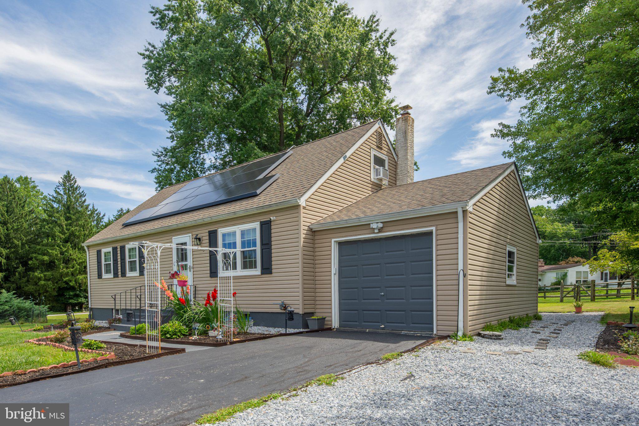 315 OAK LANE W