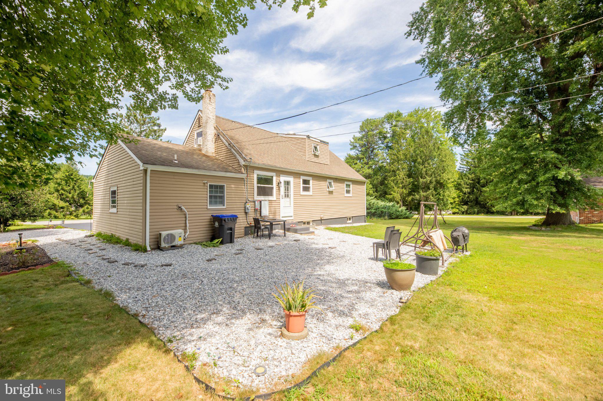 315 OAK LANE W
