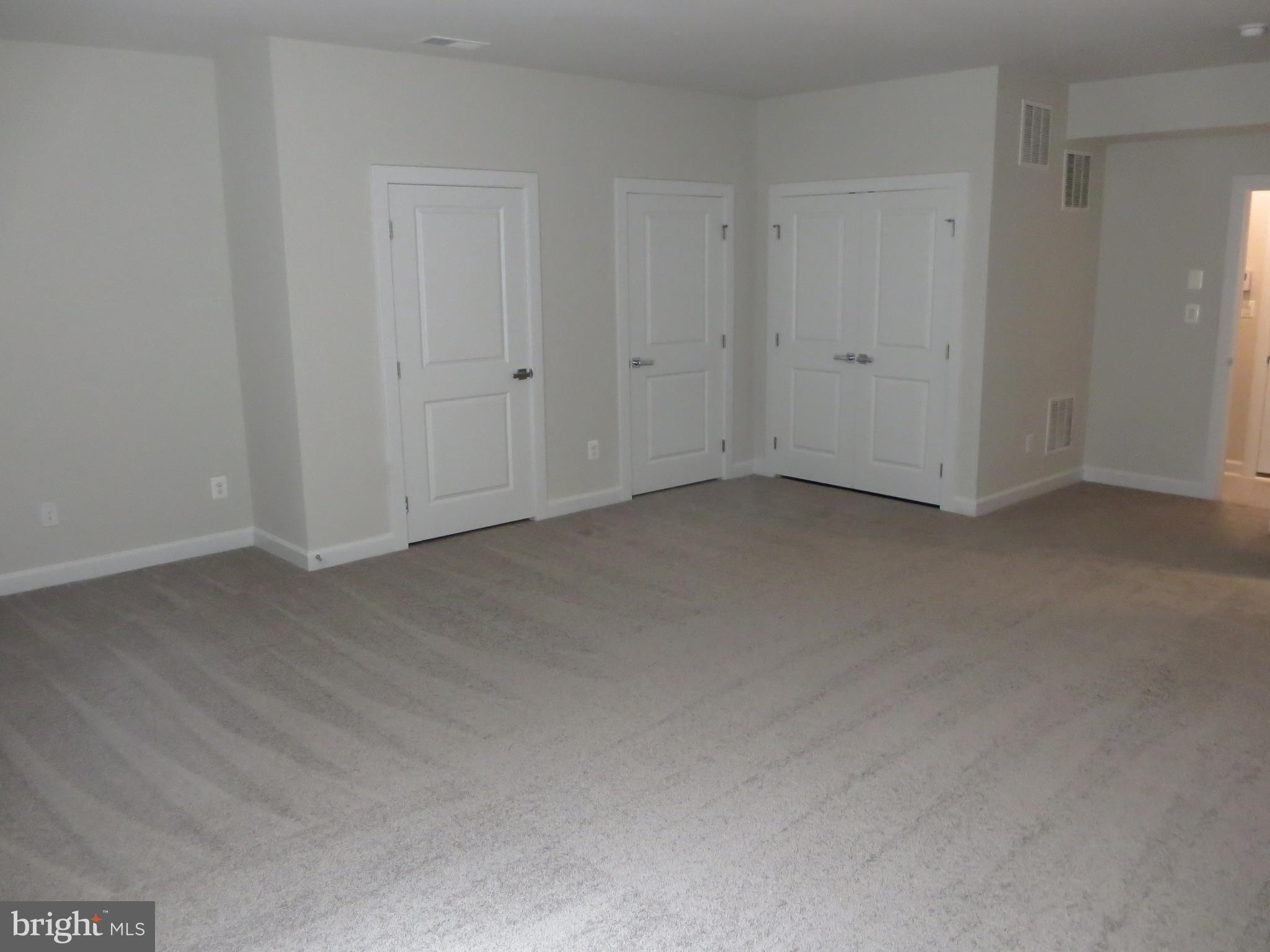 FAIRFAX - Residential Lease