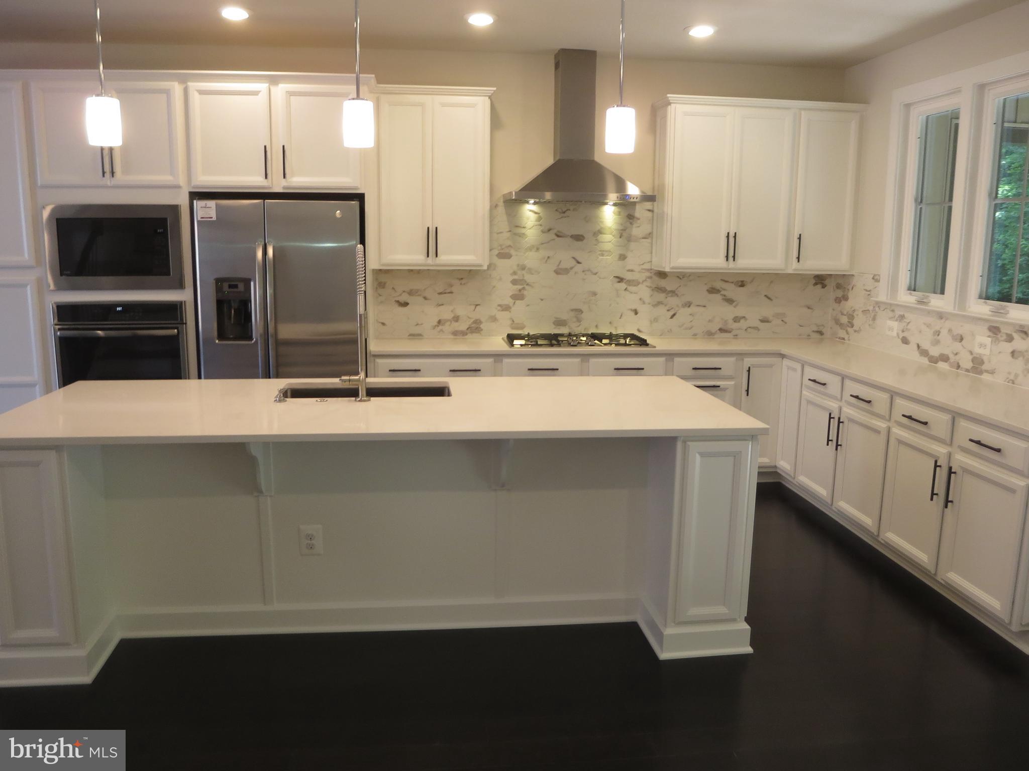 FAIRFAX - Residential Lease