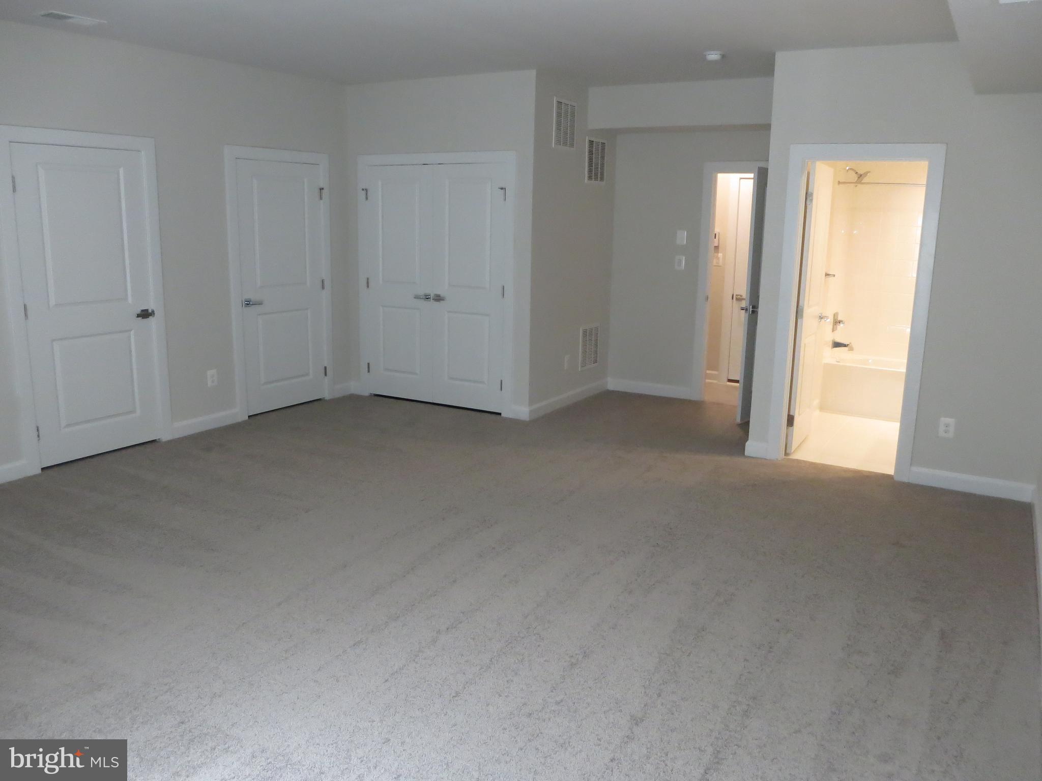 FAIRFAX - Residential Lease