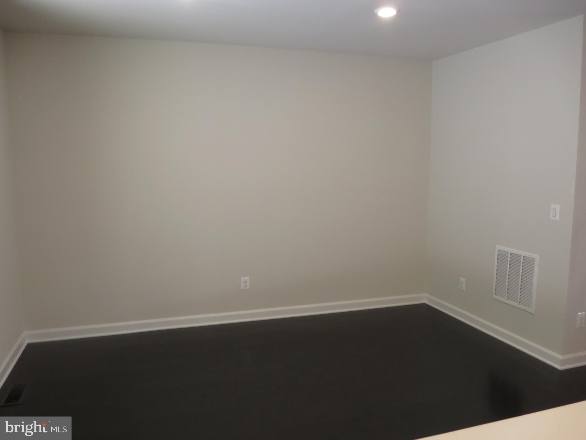 FAIRFAX - Residential Lease