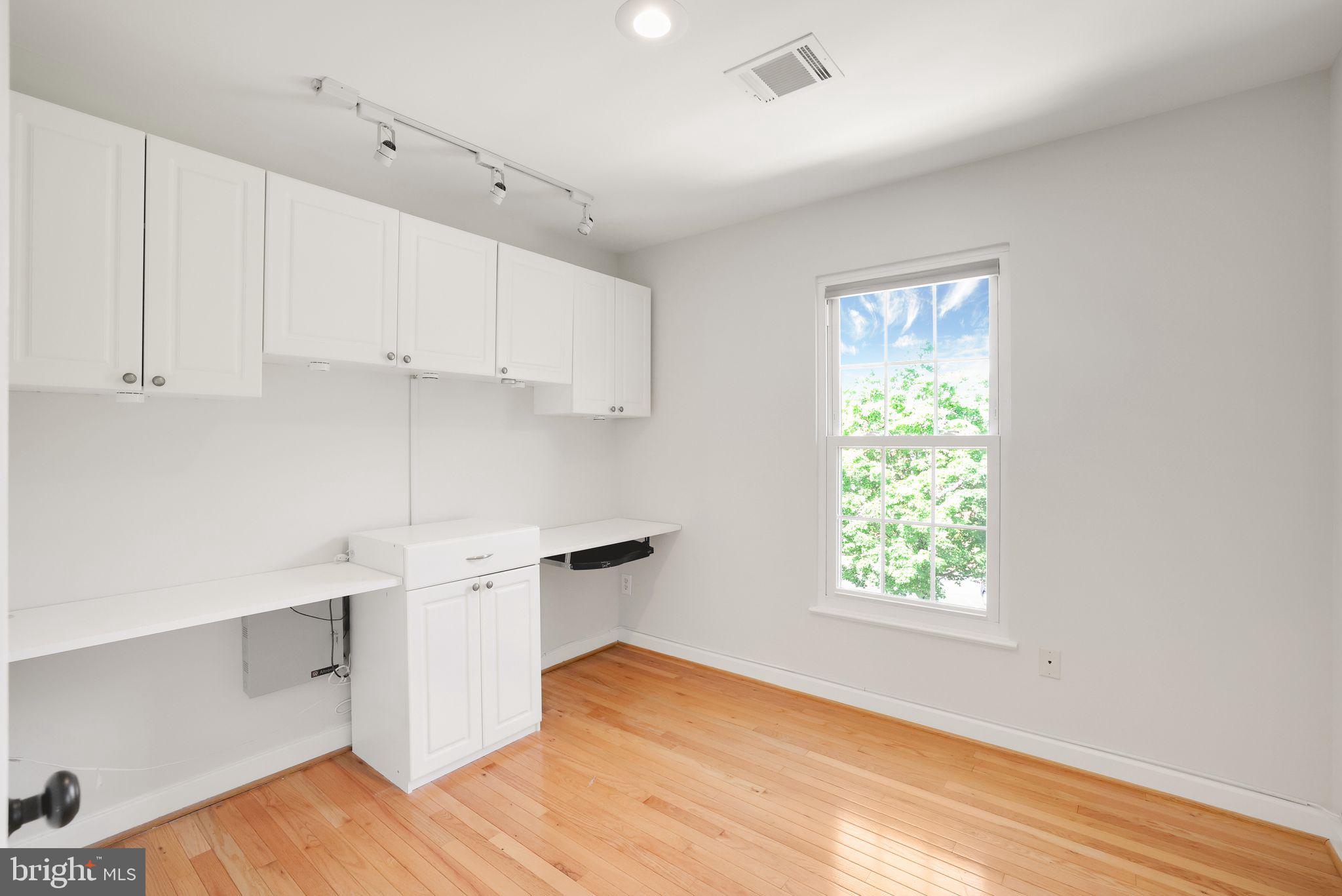 POTOMAC TERRACE - Residential