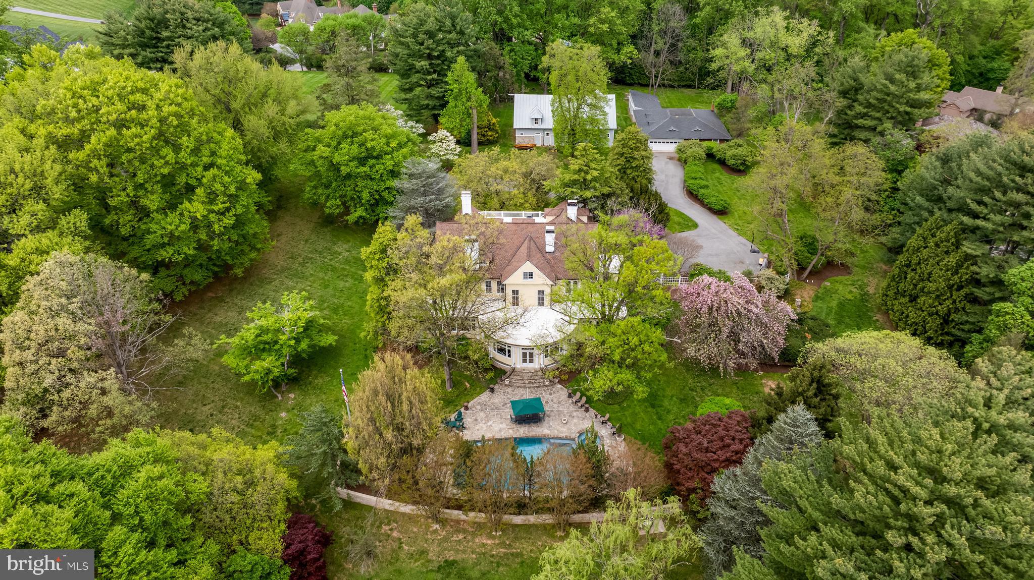 8555 HILL SPRING DRIVE