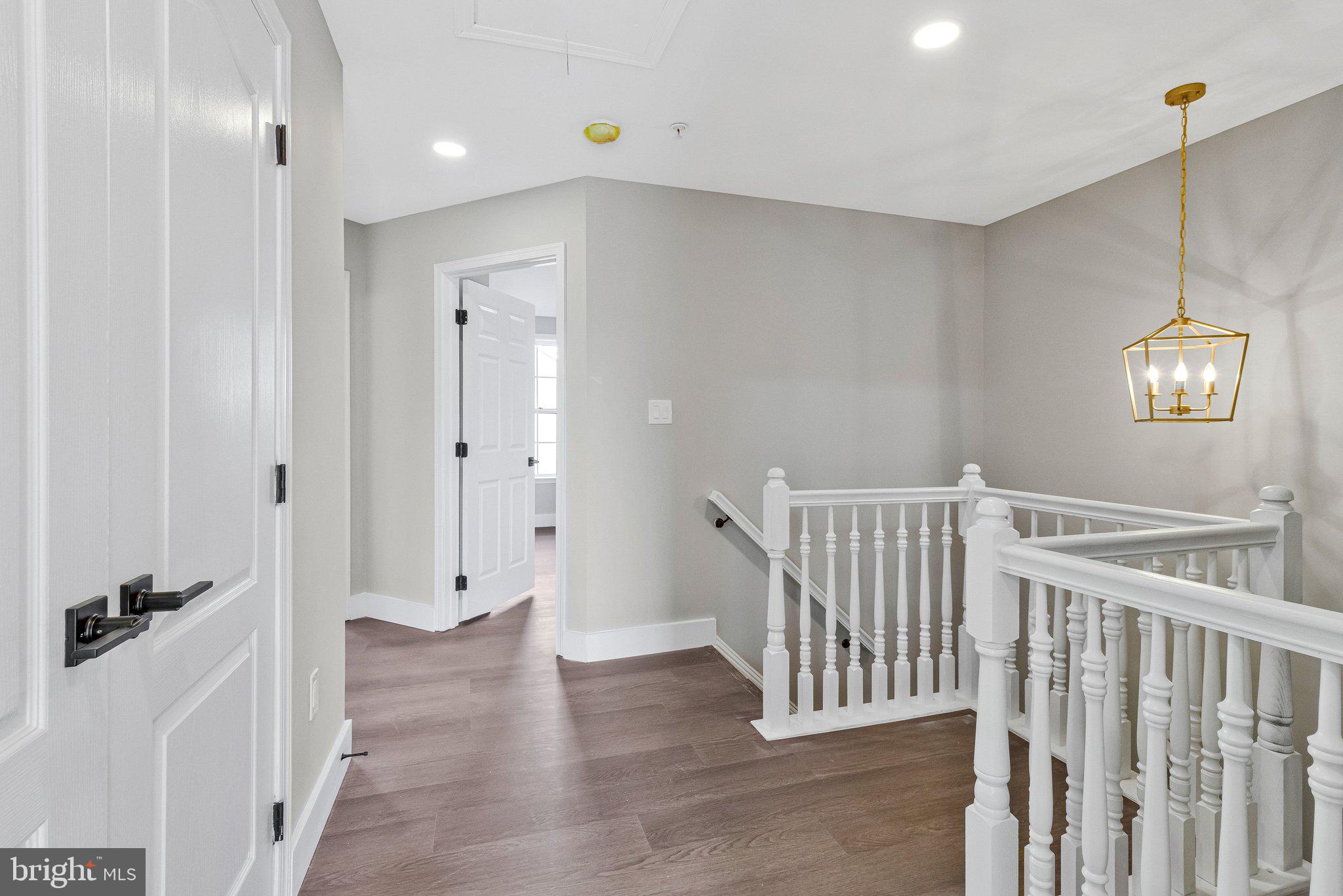 MARLBORO RIDGE - Residential