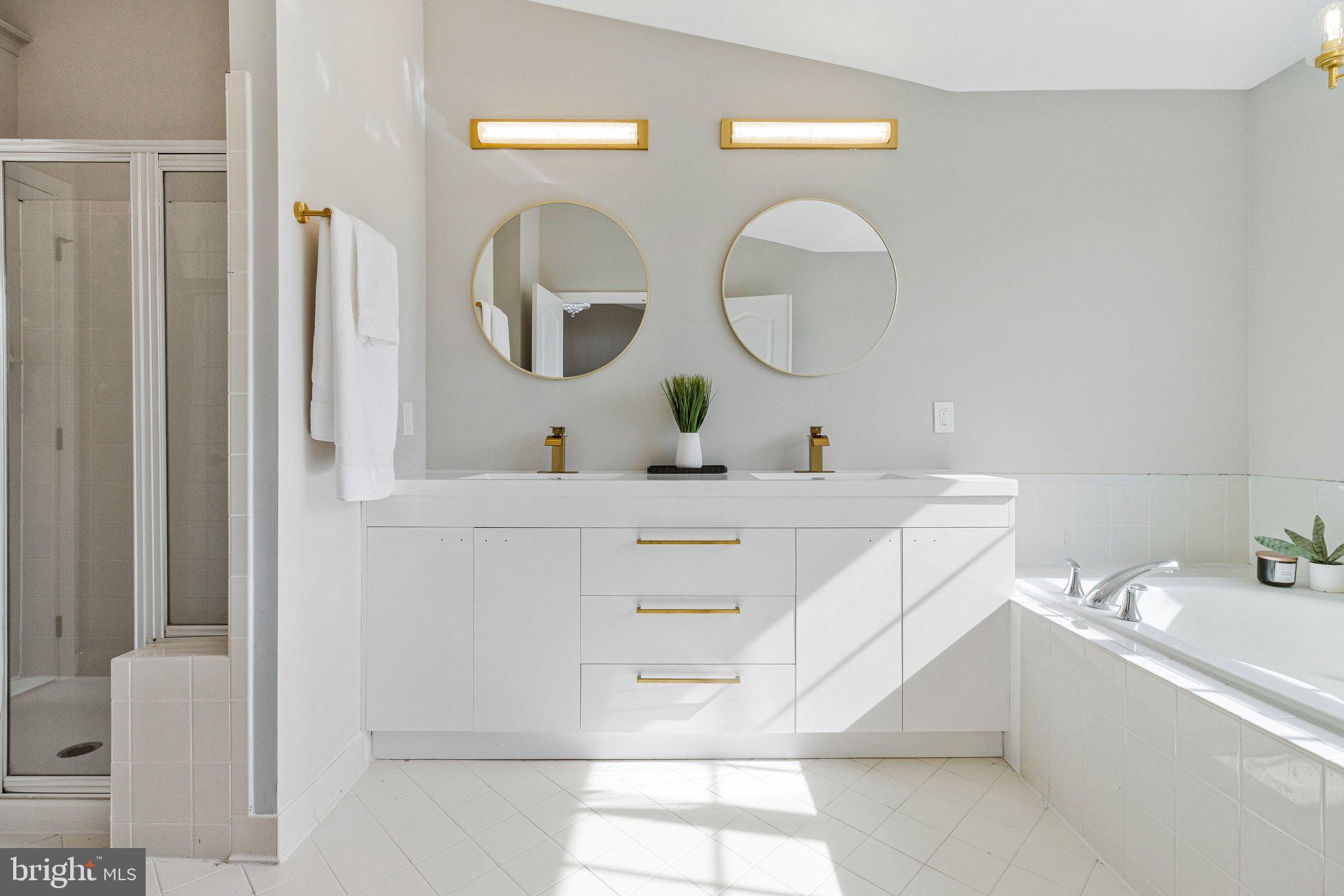 MARLBORO RIDGE - Residential