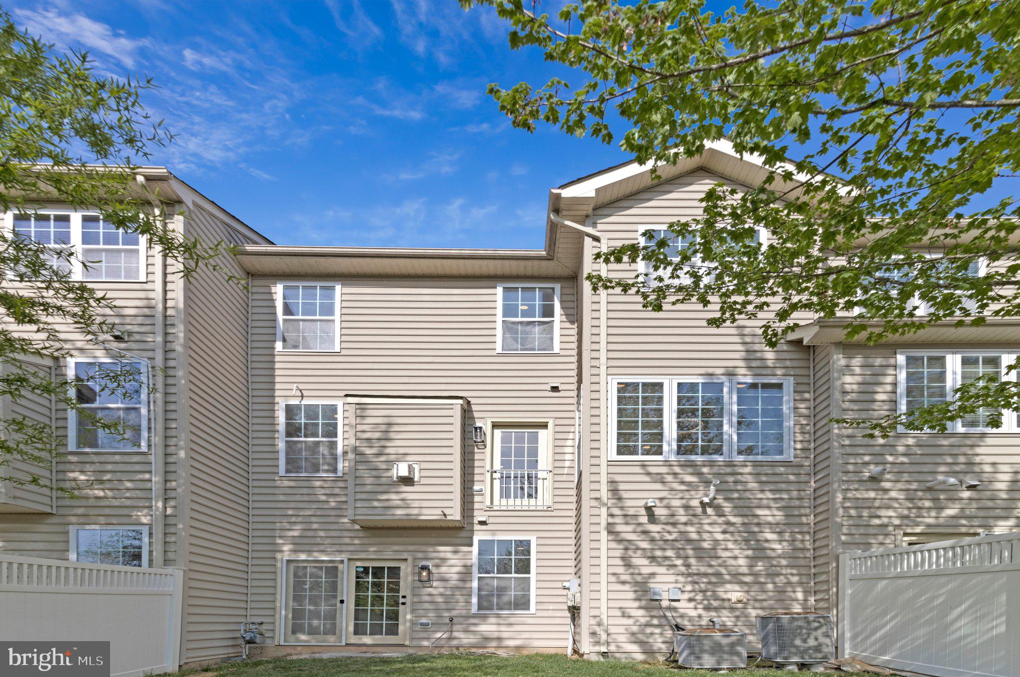 MARLBORO RIDGE - Residential