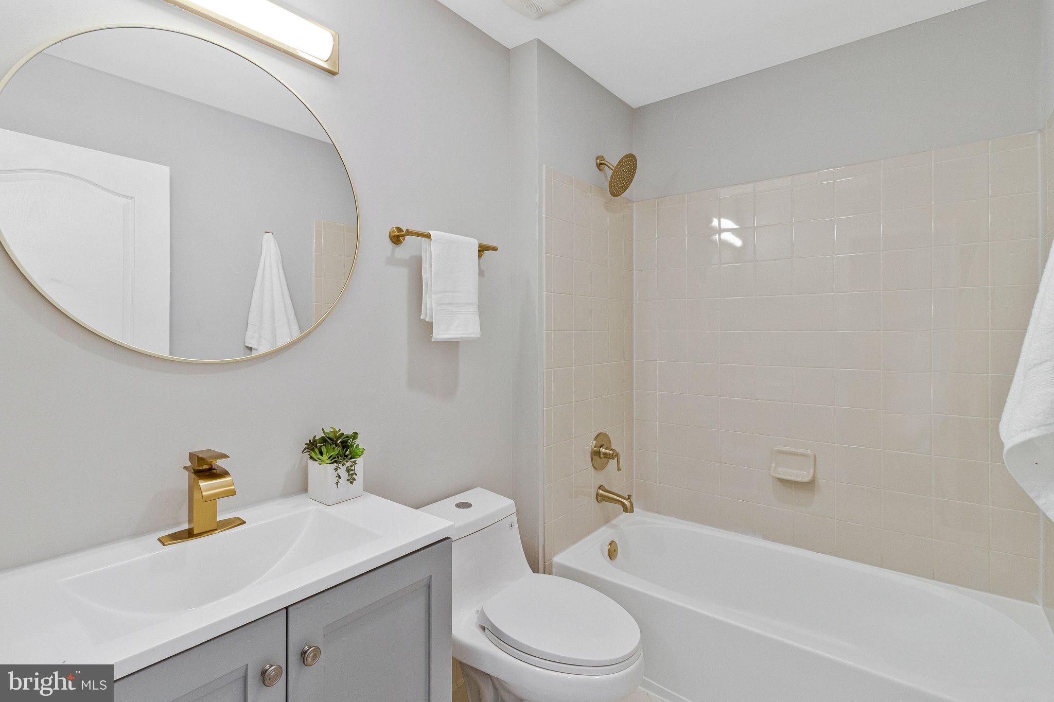 MARLBORO RIDGE - Residential