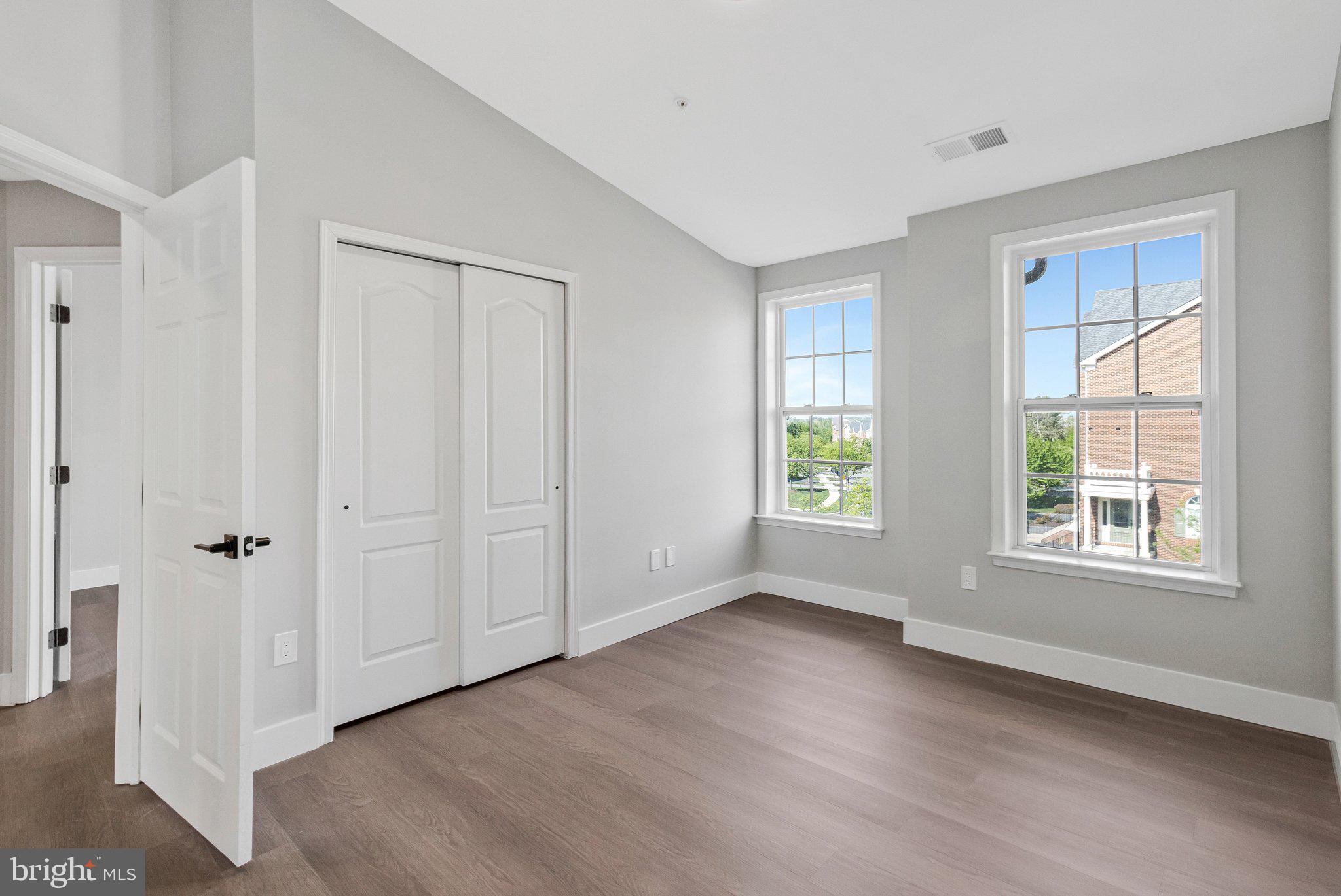 MARLBORO RIDGE - Residential