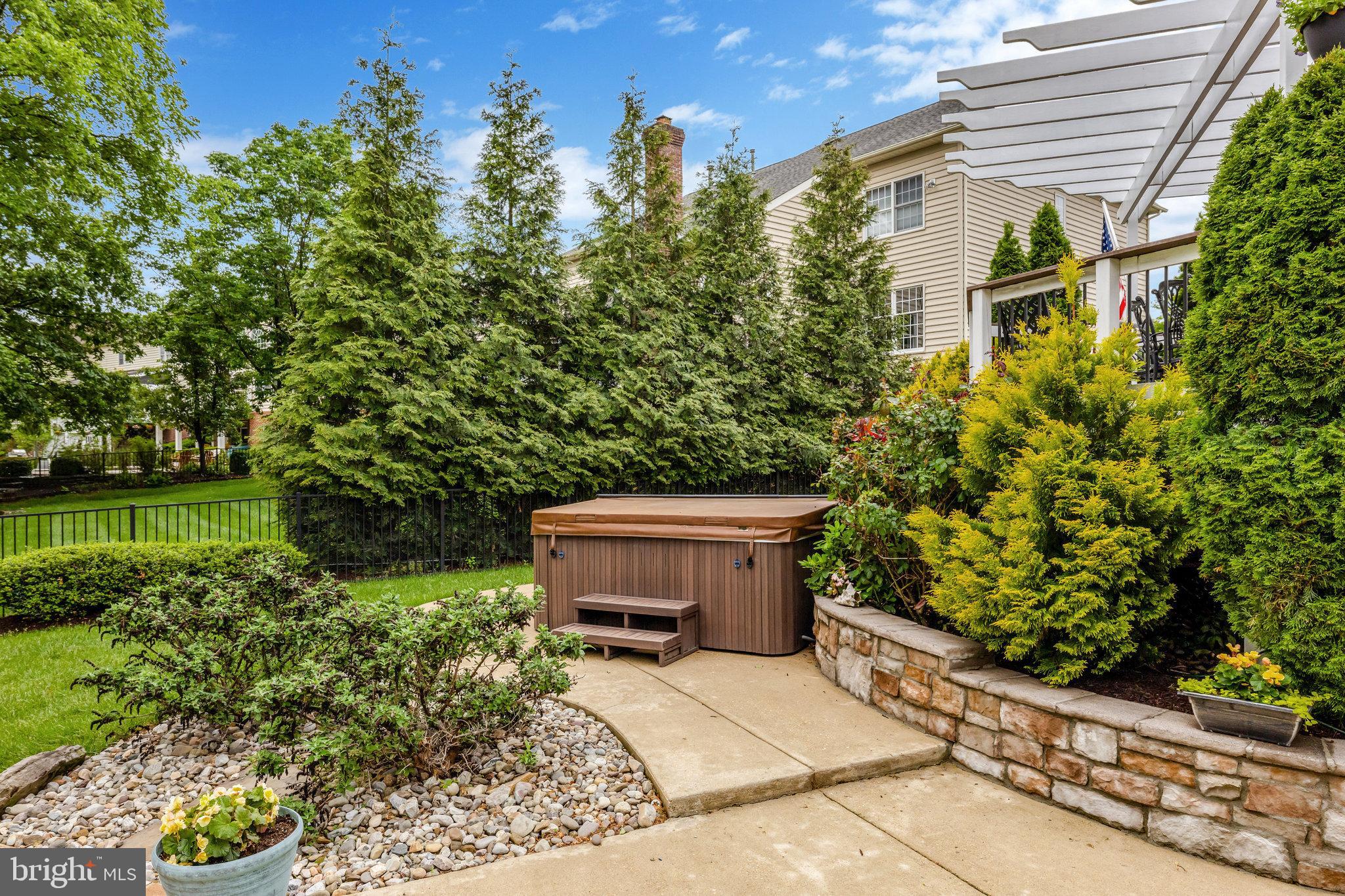 BELMONT COUNTRY CLUB - Residential