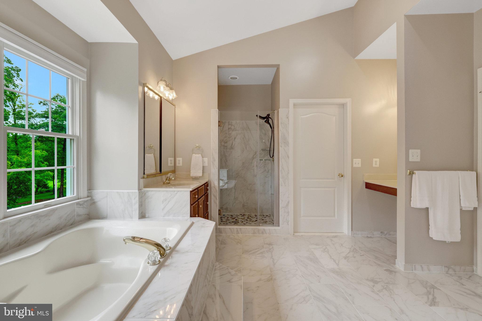 BELMONT COUNTRY CLUB - Residential