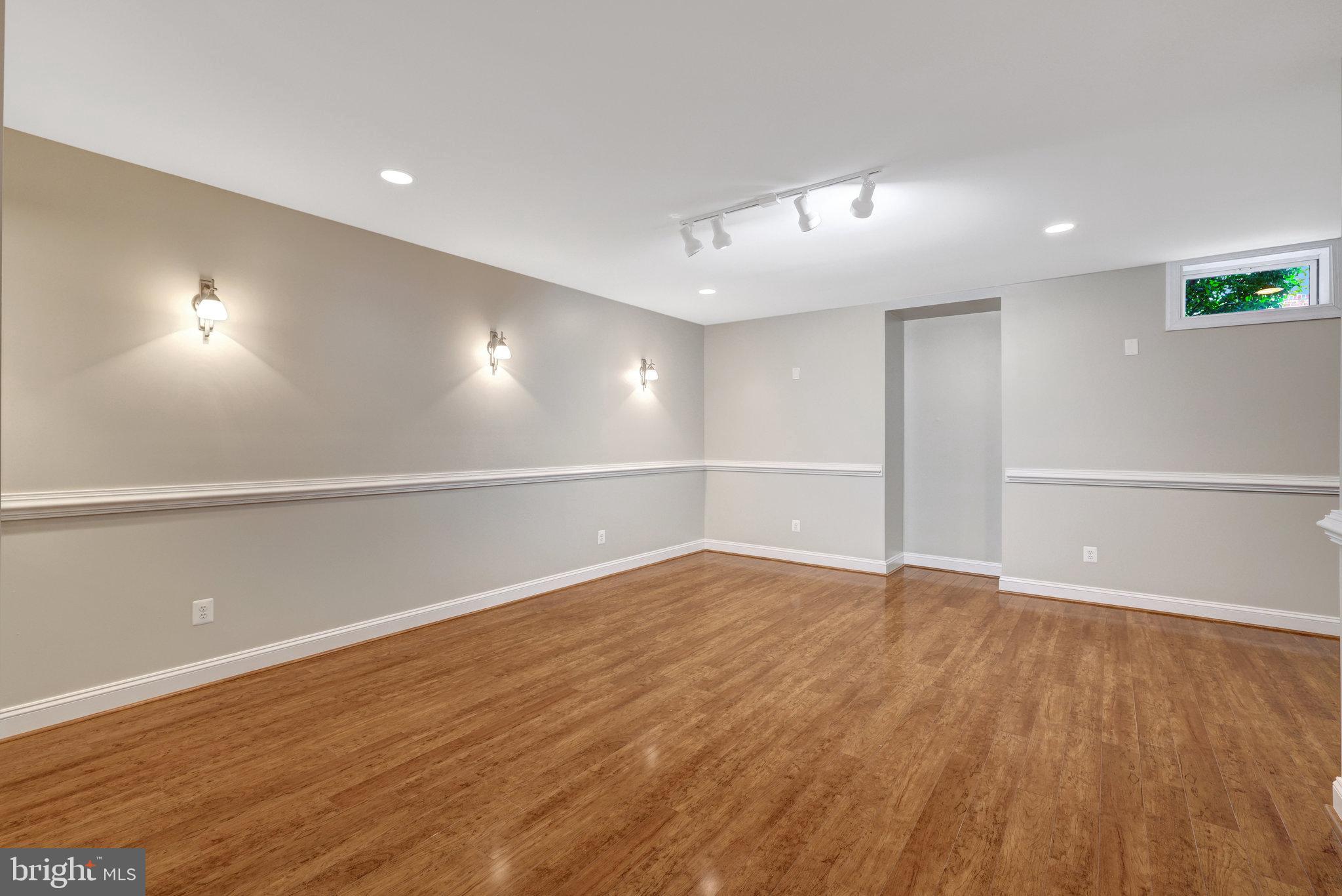 BELMONT COUNTRY CLUB - Residential