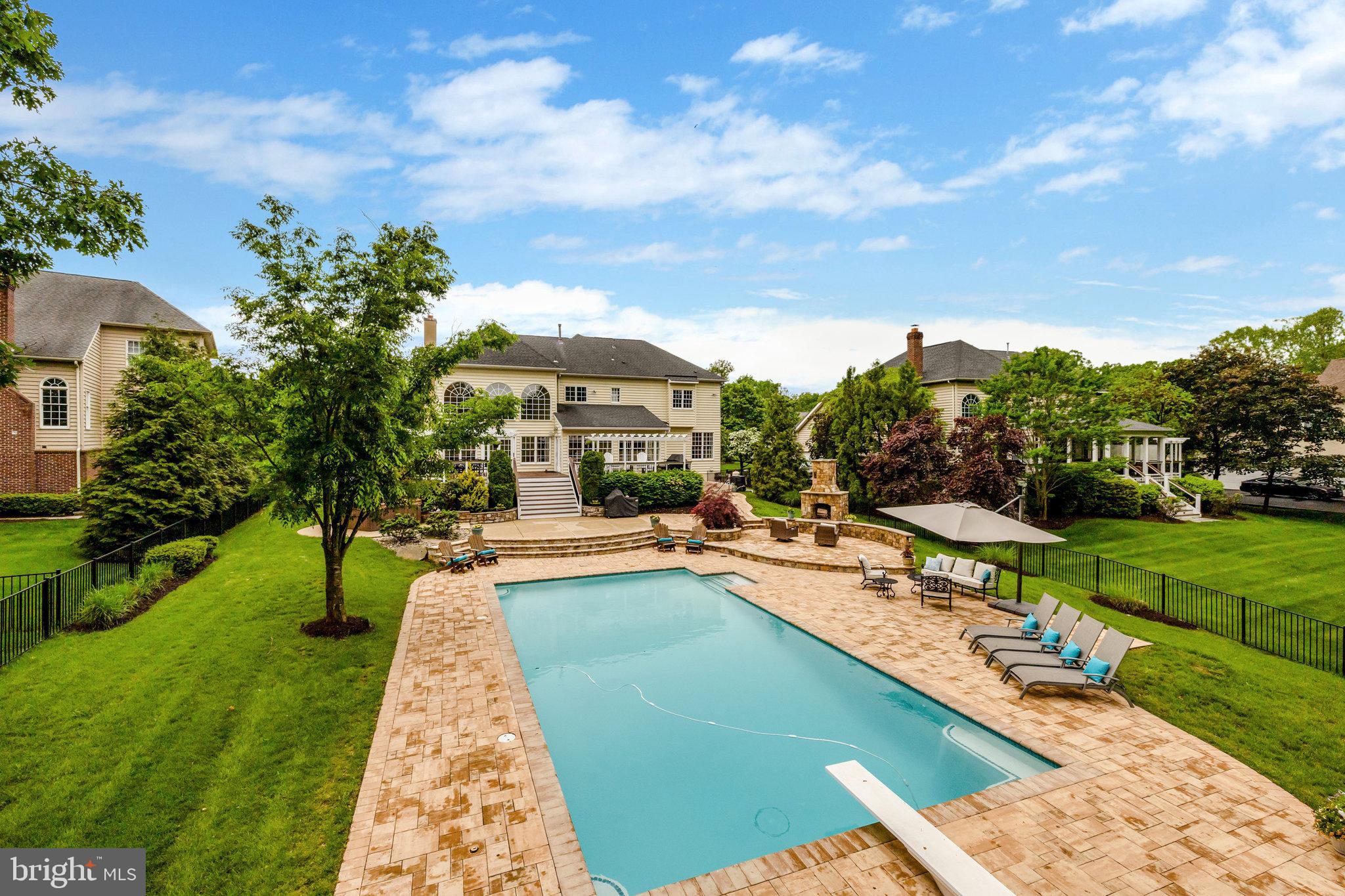 BELMONT COUNTRY CLUB - Residential