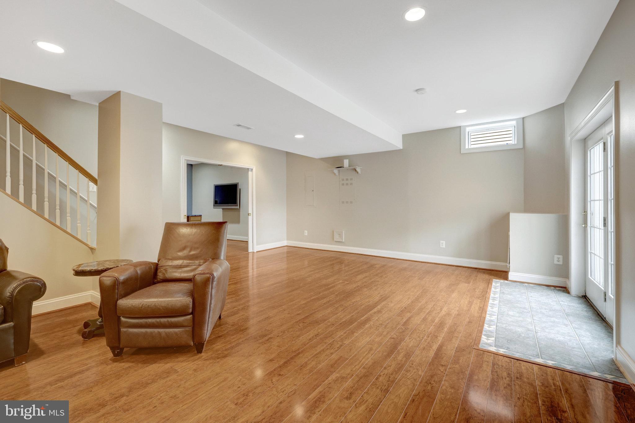 BELMONT COUNTRY CLUB - Residential