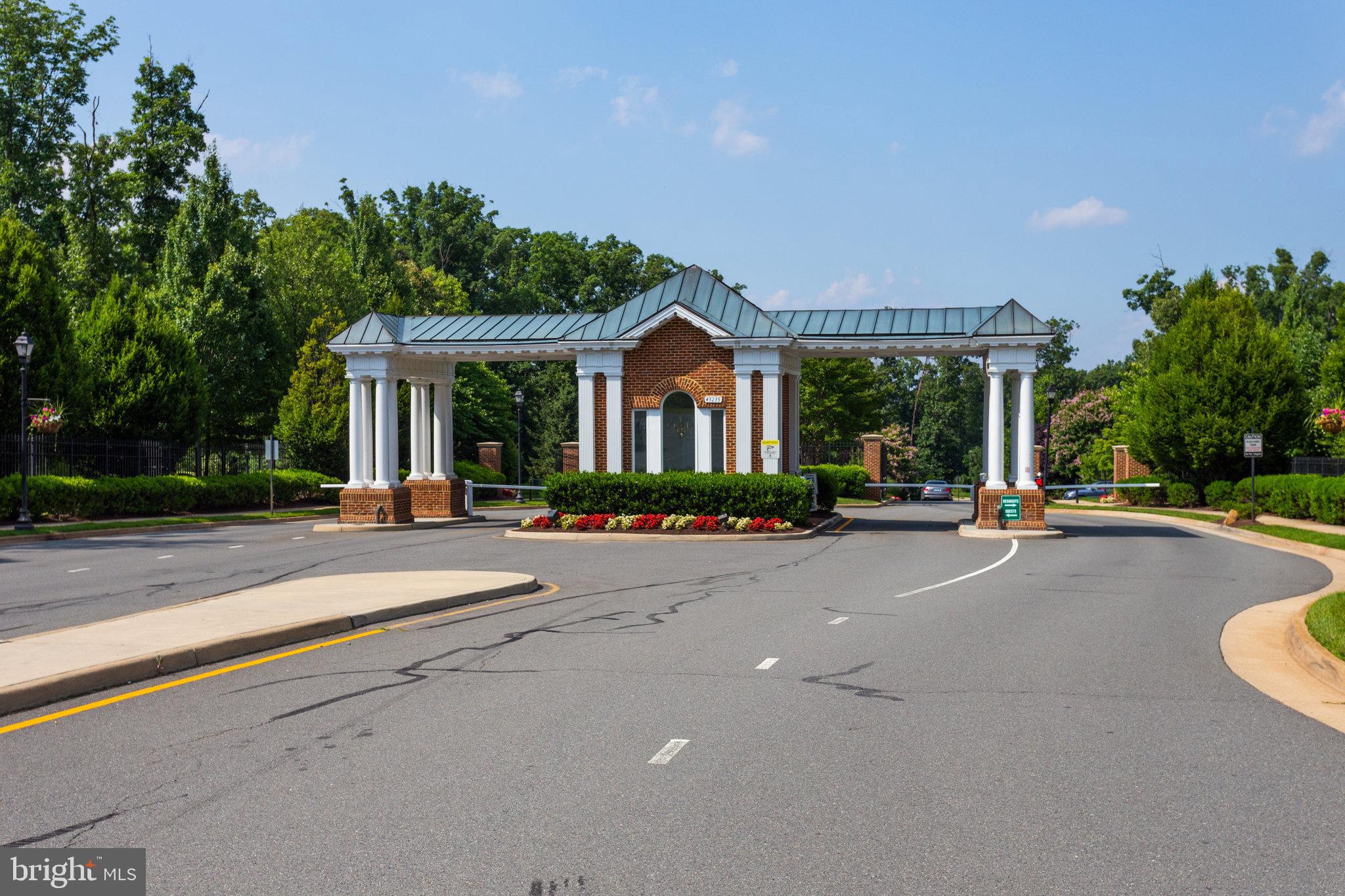 BELMONT COUNTRY CLUB - Residential