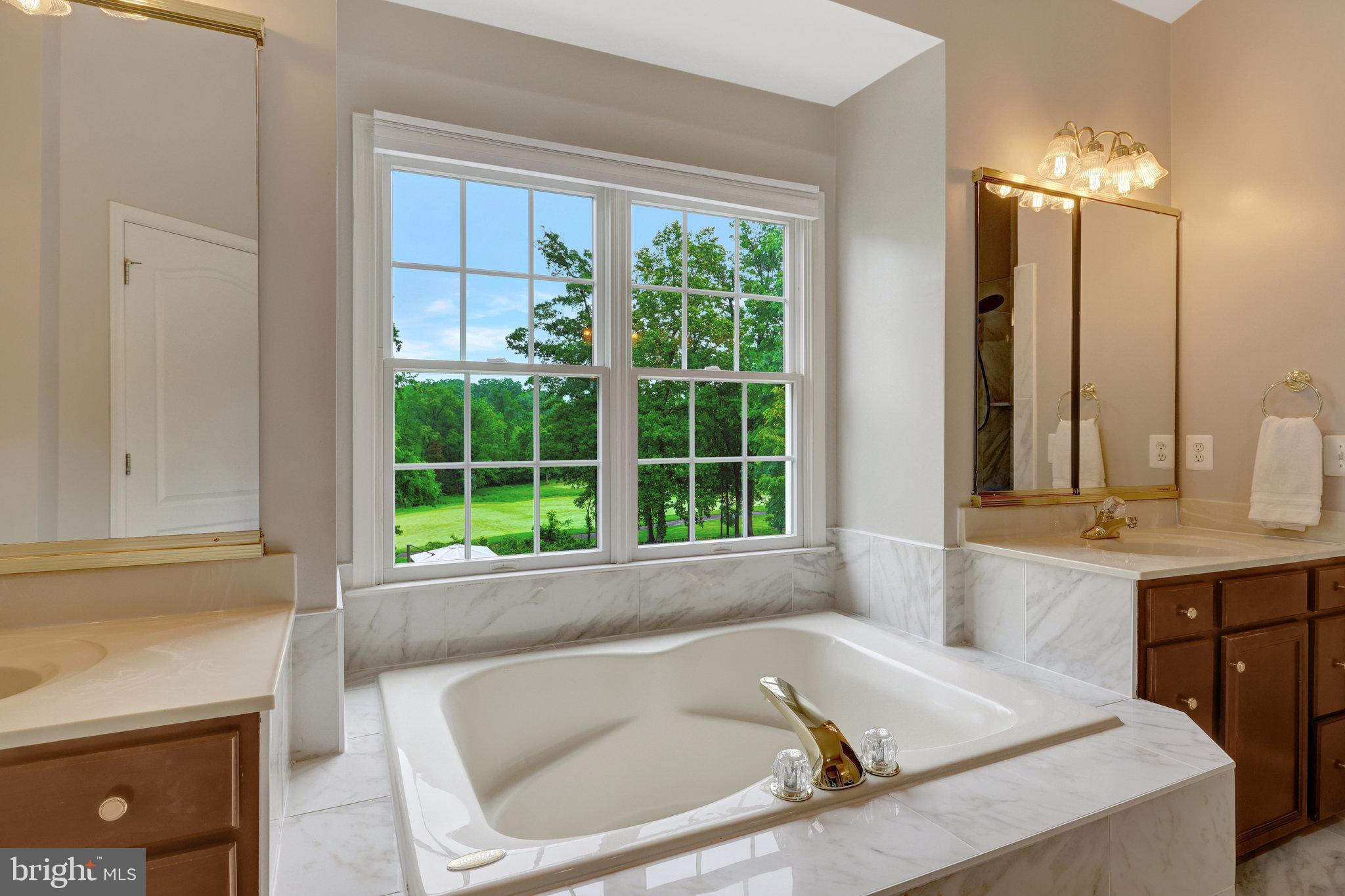 BELMONT COUNTRY CLUB - Residential