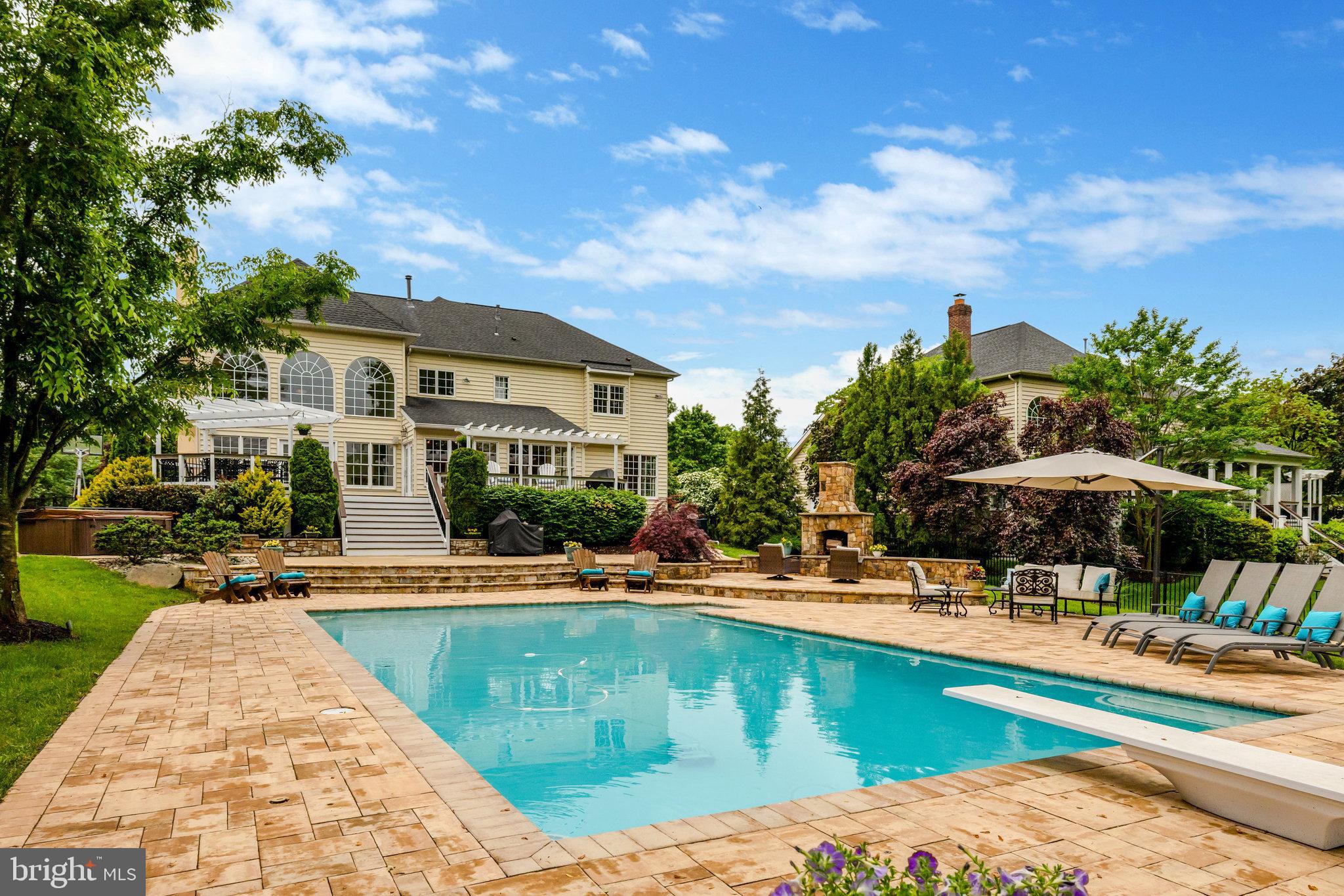 BELMONT COUNTRY CLUB - Residential