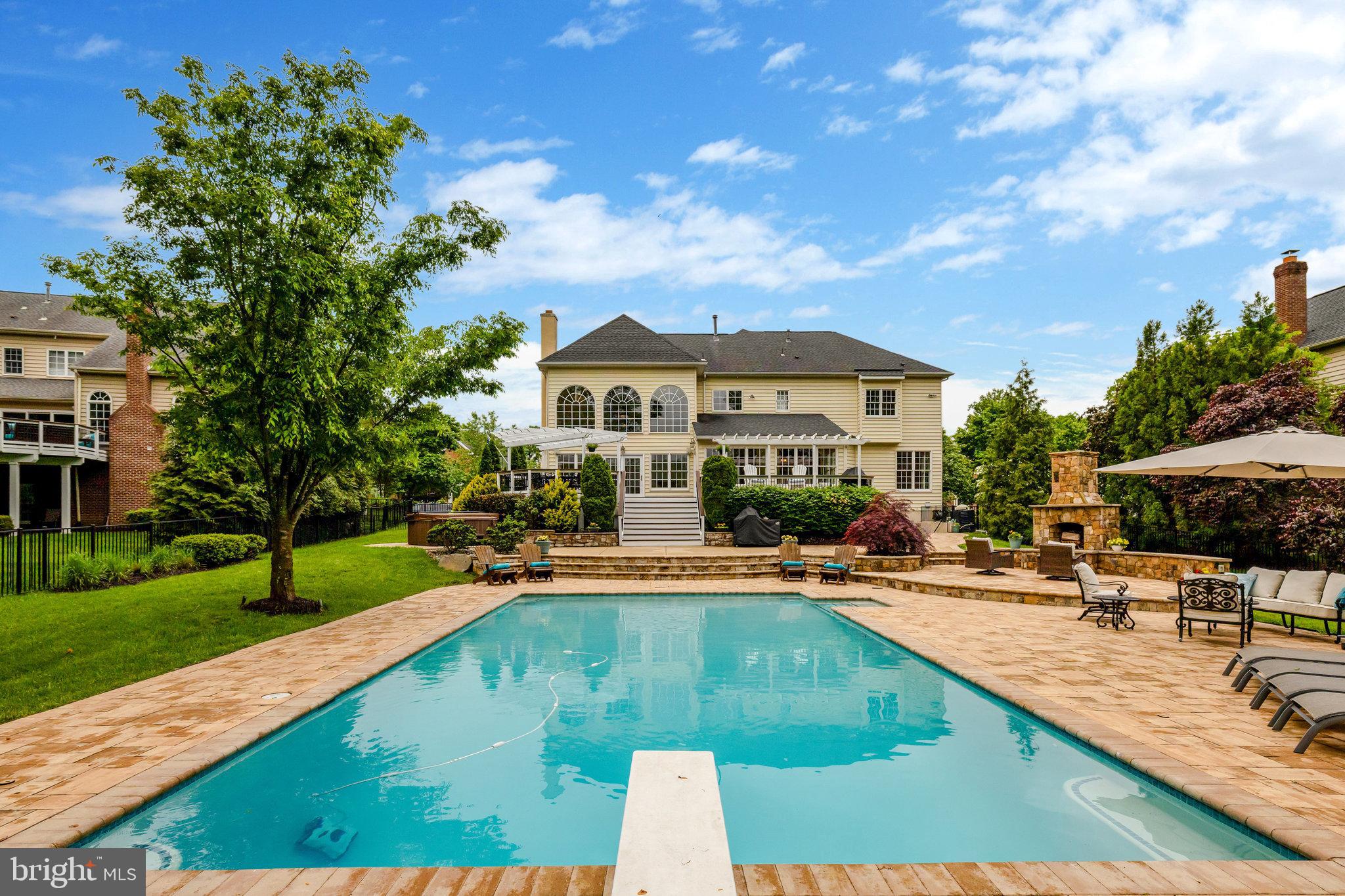 BELMONT COUNTRY CLUB - Residential