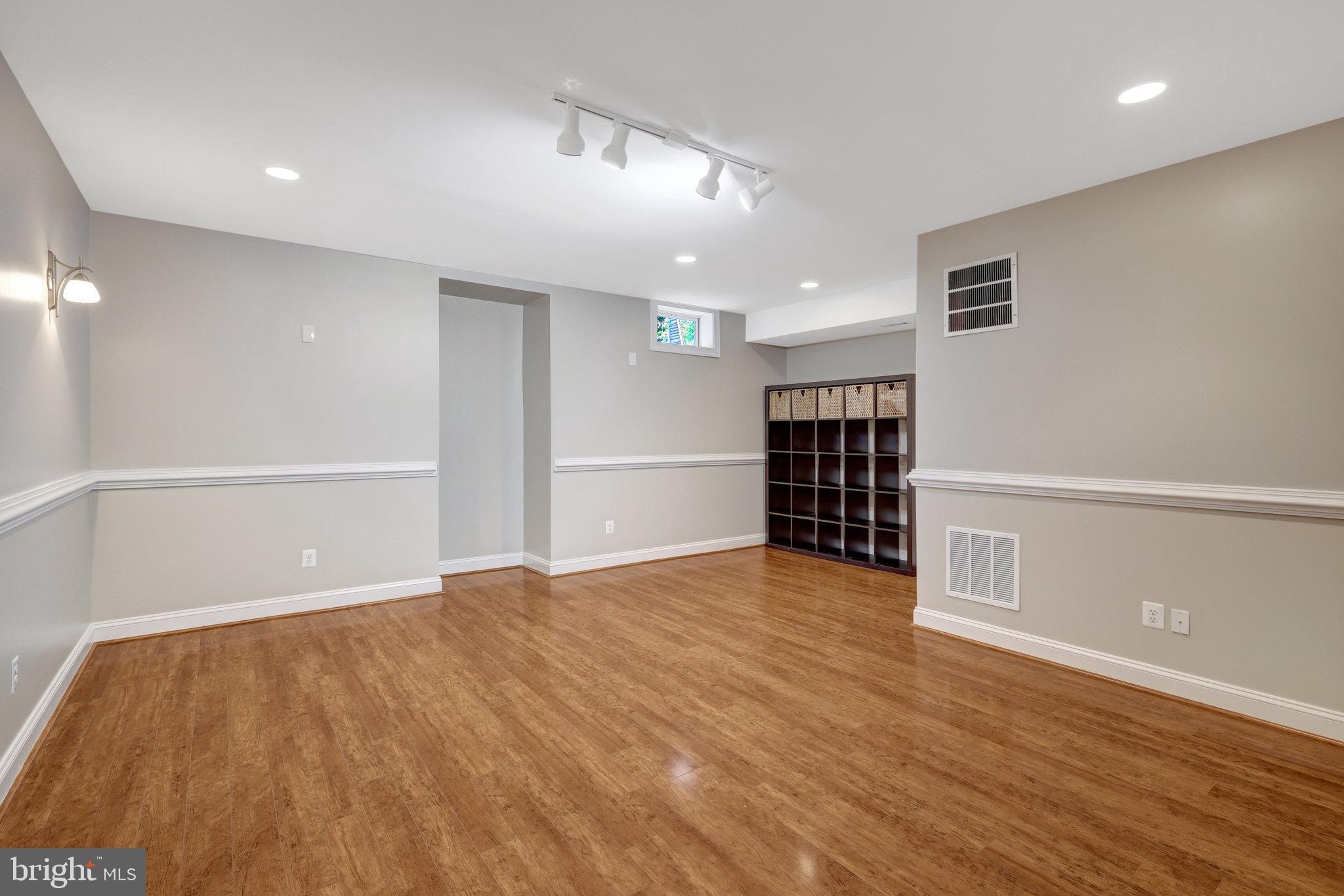 BELMONT COUNTRY CLUB - Residential