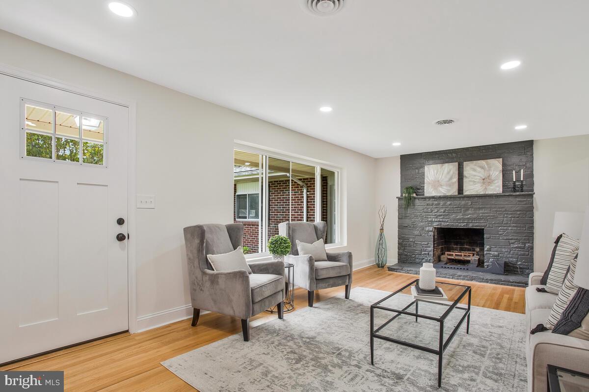 ARUNDEL VIEW - Residential