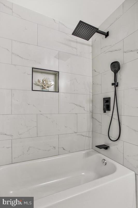 ARUNDEL VIEW - Residential