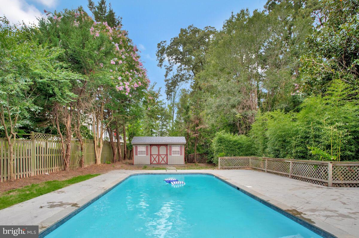 ARUNDEL VIEW - Residential