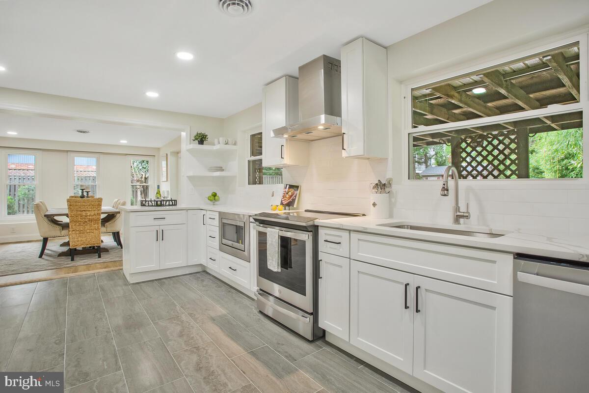 ARUNDEL VIEW - Residential