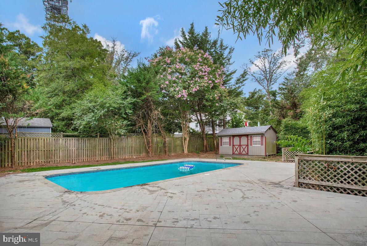 ARUNDEL VIEW - Residential