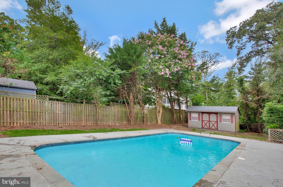 ARUNDEL VIEW - Residential