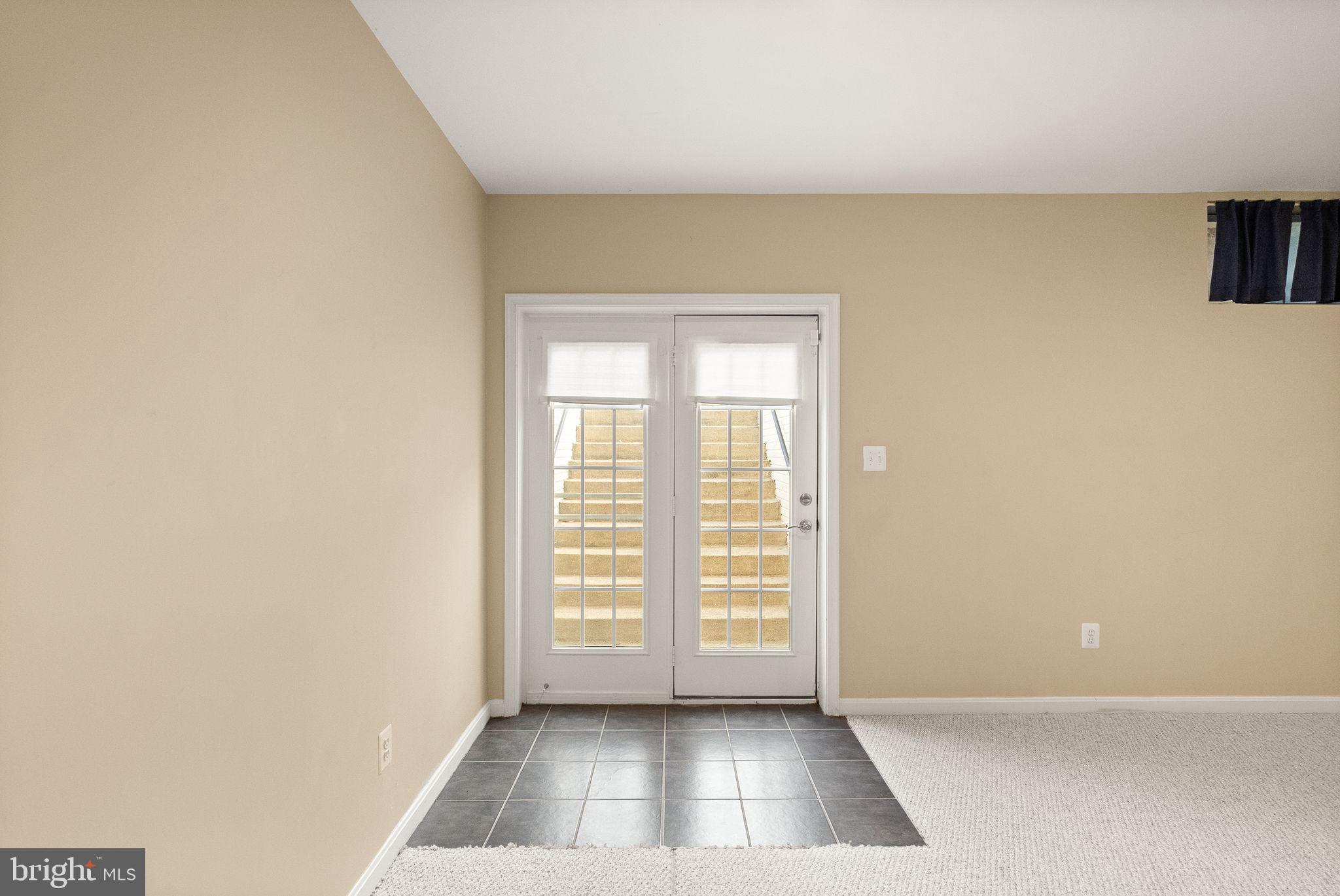 LANSDOWNE ON THE POTOMAC - Residential